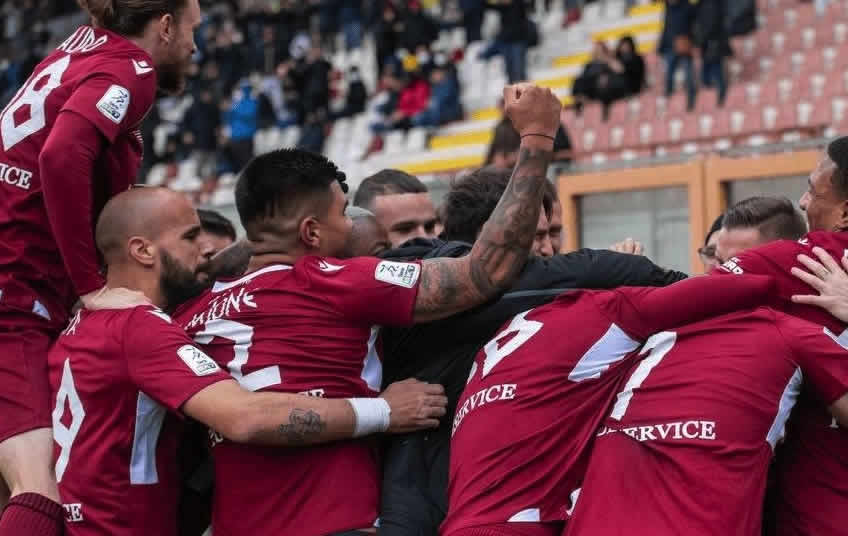 Reggina esultanza goal